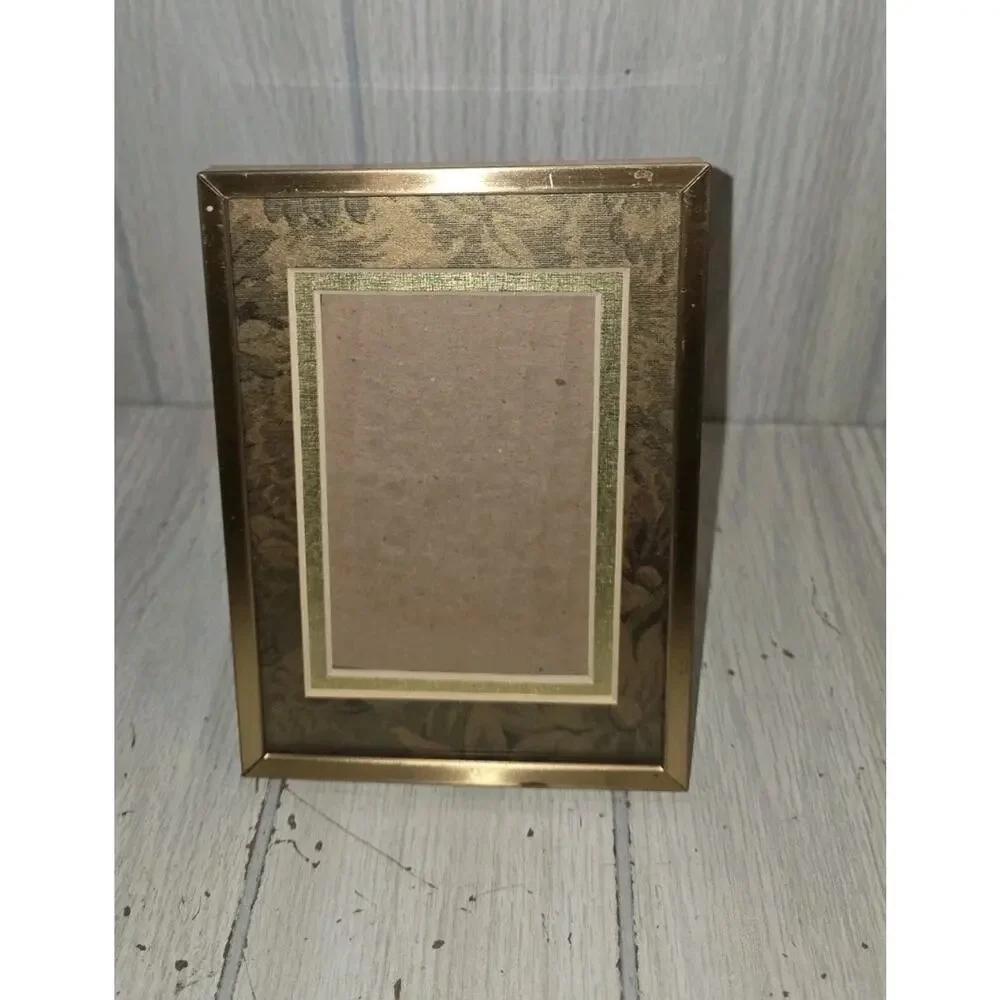 Vintage 70s gold